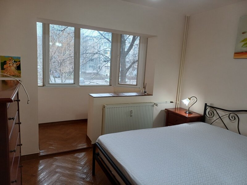 Gorjului Apartament cu 2 camere zona Apusului acces la Metrou Gorjului